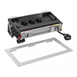   Legrand Incara Flip up - bútorba süllyeszthető, 8 modul, 3x2P+F + USB A+C aljzat, 2m kábellel, alumínium (Legrand 654854)