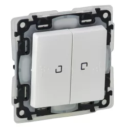   Legrand Valena Life kettős váltókapcsoló jelzőfénnyel, IP44 fehér (Legrand 752159)