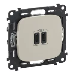   Legrand Valena Allure Töltőaljzat Kettős USB C-típusú csatlakozóval, 5V–3A–15W, Túlfesz-védelem >1kW, Class II SELV, Elefántcsont (Legrand 755346)
