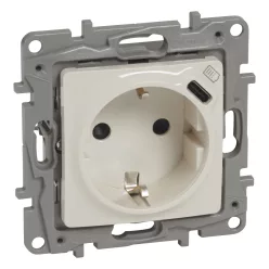   Legrand Niloé 2P+F földelt aljzat, USB C-típusú csatlakozóval, bézs (Legrand 764635)