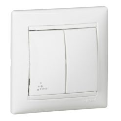   Legrand Valena IP44 kettős váltókapcsoló, fehér (Legrand 770098)