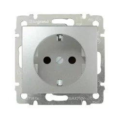   Legrand Valena 2P+F csatlakozóaljzat alumínium (Legrand 770120)