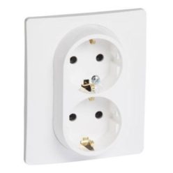   Legrand Niloé Step 2x2P+F csatlakozóaljzat (rugós), biztonsági zsaluval, fehér (Legrand 863122)