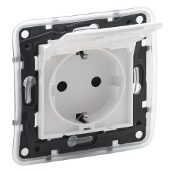   Legrand Niloé Step 2P+F csatlakozóaljzat (rugós), biztonsági zsaluval, IP44, fehér (Legrand 863123)