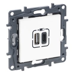   Legrand Niloé Step 2xUSB-A+C töltőaljzat 5V 3A 15W, fehér (Legrand 863140)