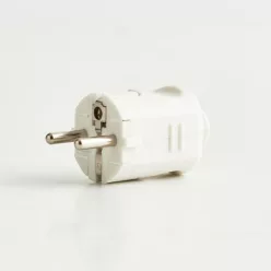 Földelt dugvilla egyenes